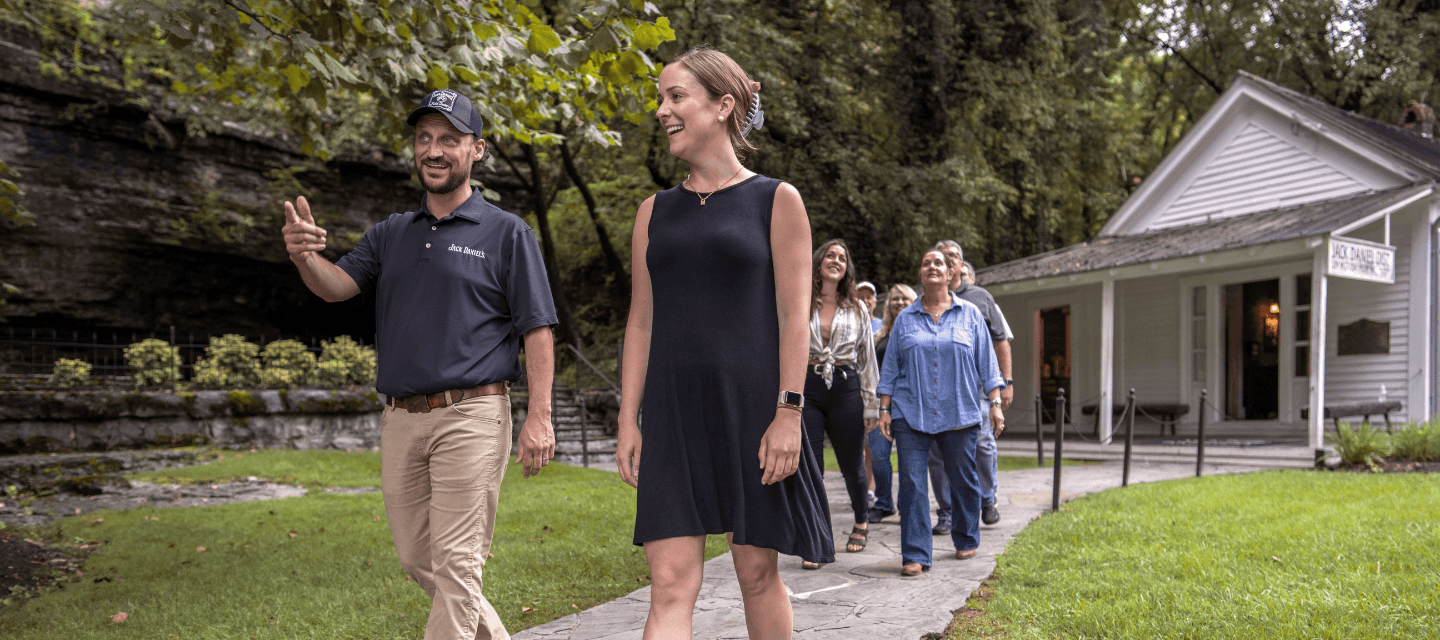 Picture of a group of people going on the Jack Daniel's Distillery Tour