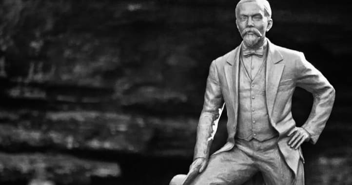 Statue of Jack Daniel