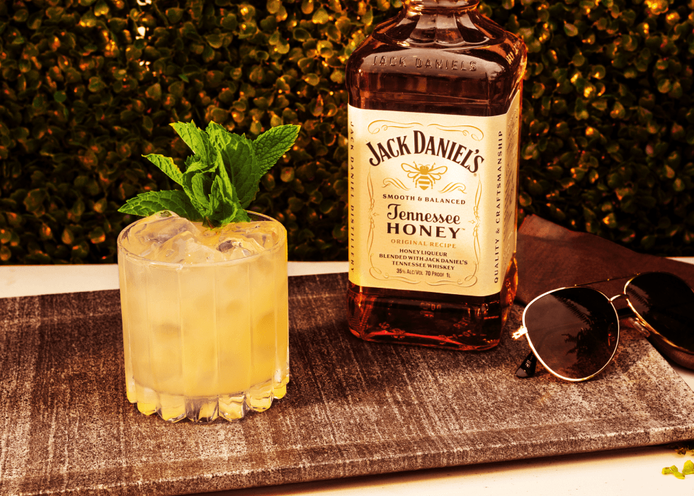 Name Cocktails - Jack Honey Smach