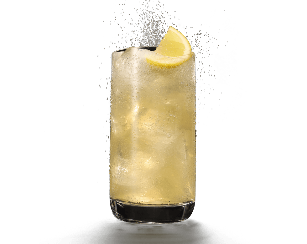 Lynchburg Lemonade Cocktail served with lemon wedge